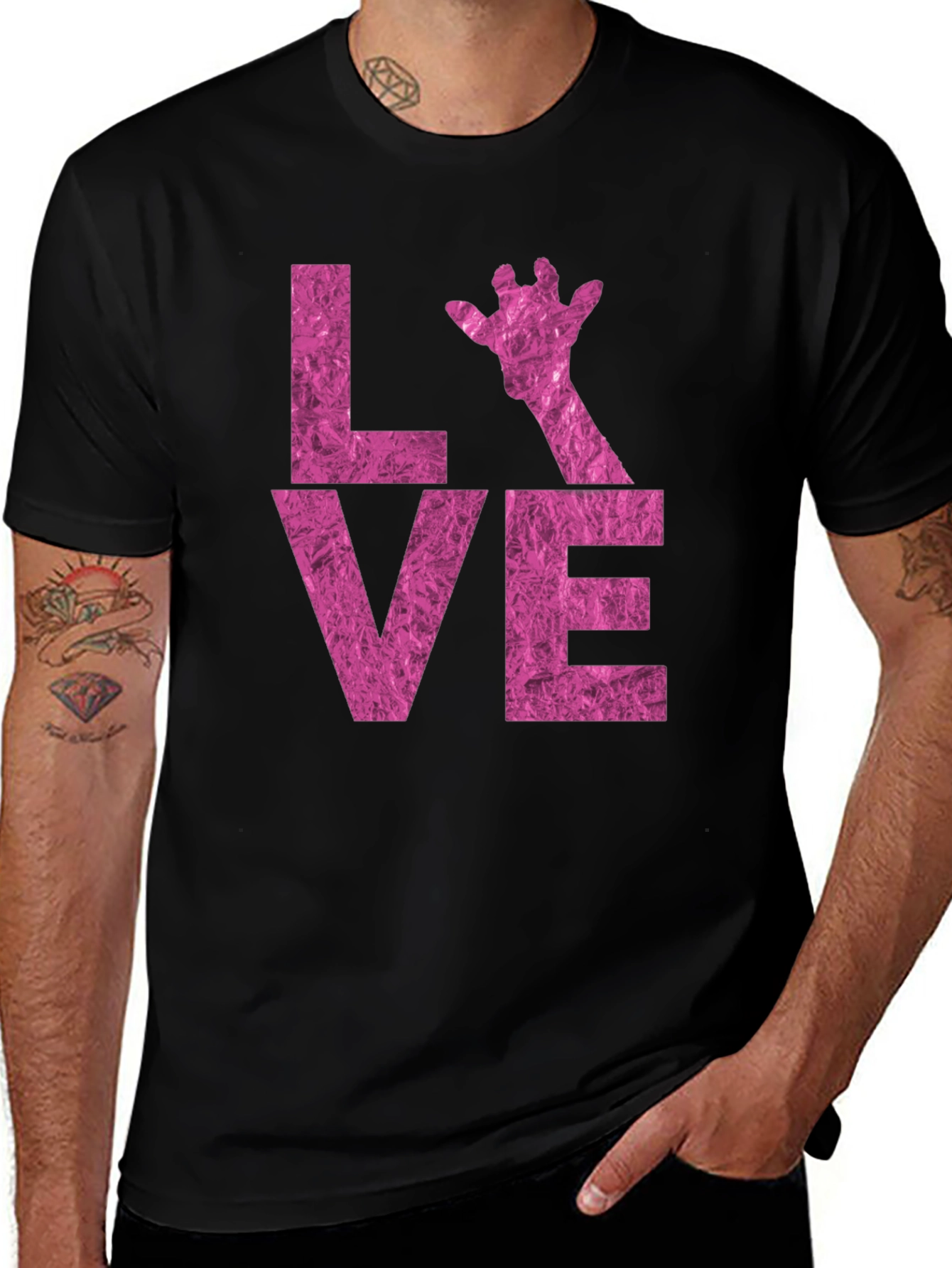 LOVE Giraffe Graphic Tee - Stylish Black T-Shirt