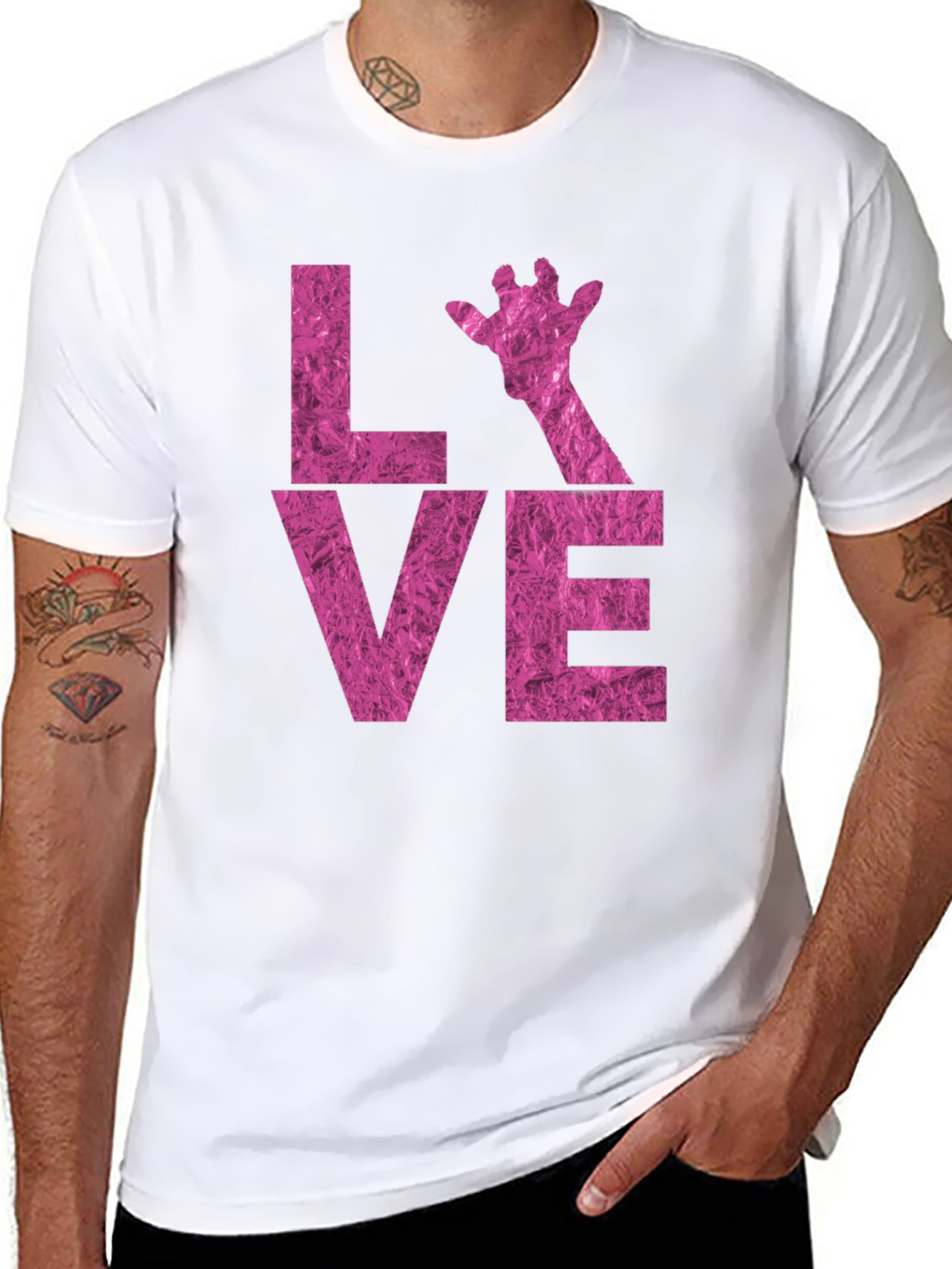 LOVE Giraffe Graphic Tee - Stylish Black T-Shirt