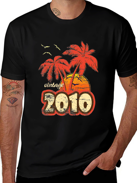 Vintage 2010 Palm Tree Graphic T-Shirt