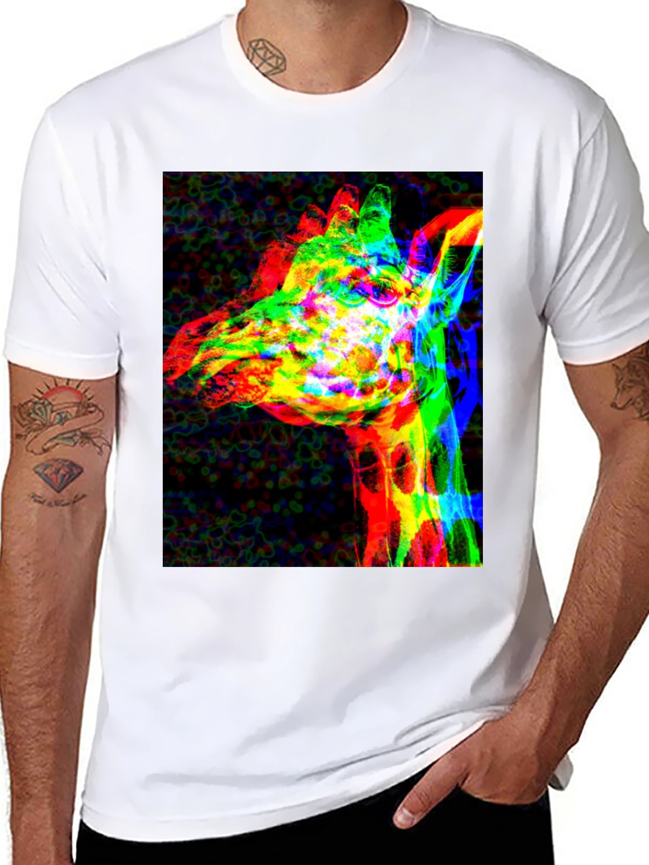 Vibrant Giraffe Graphic Tee - Stylish Black T-Shirt