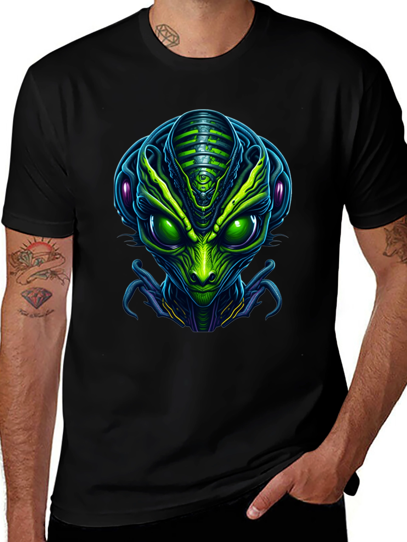 Alien Head Graphic T-Shirt