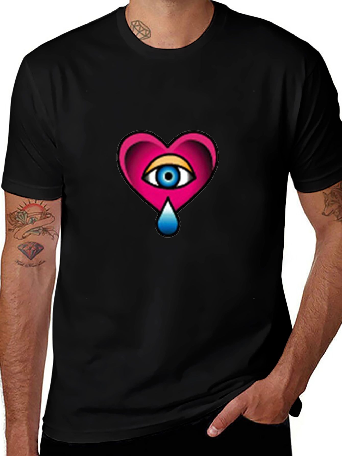 Heart Eye Graphic Tee - Stylish Black T-Shirt
