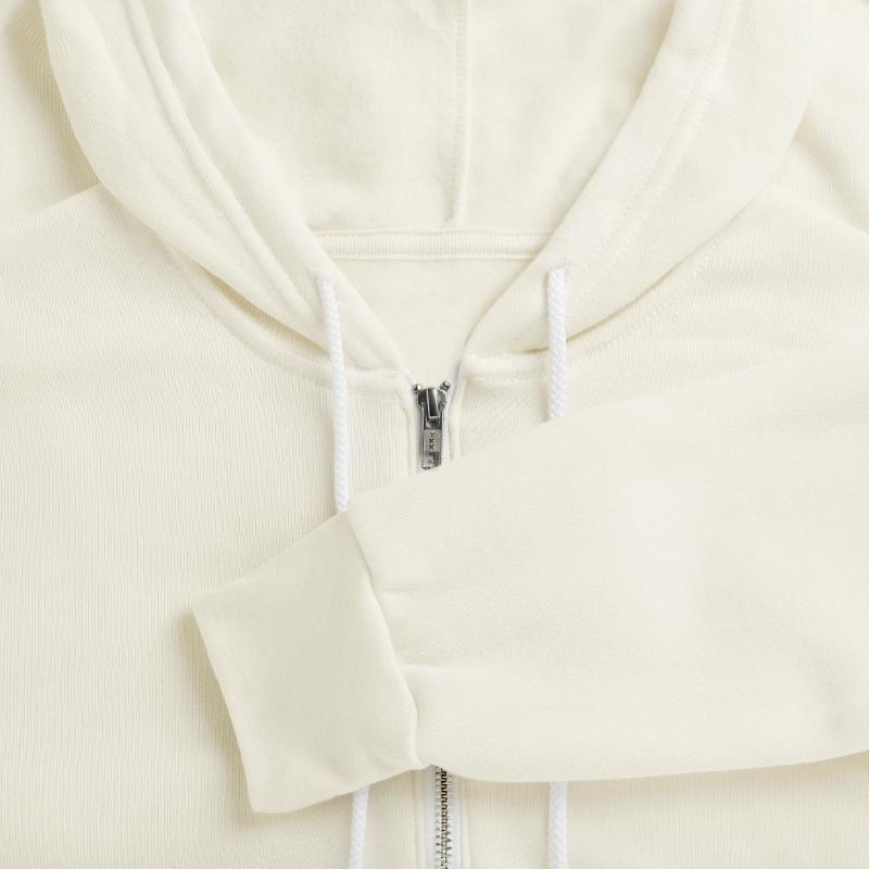 Abandoned Room – Broken Windows & Decayed Walls |