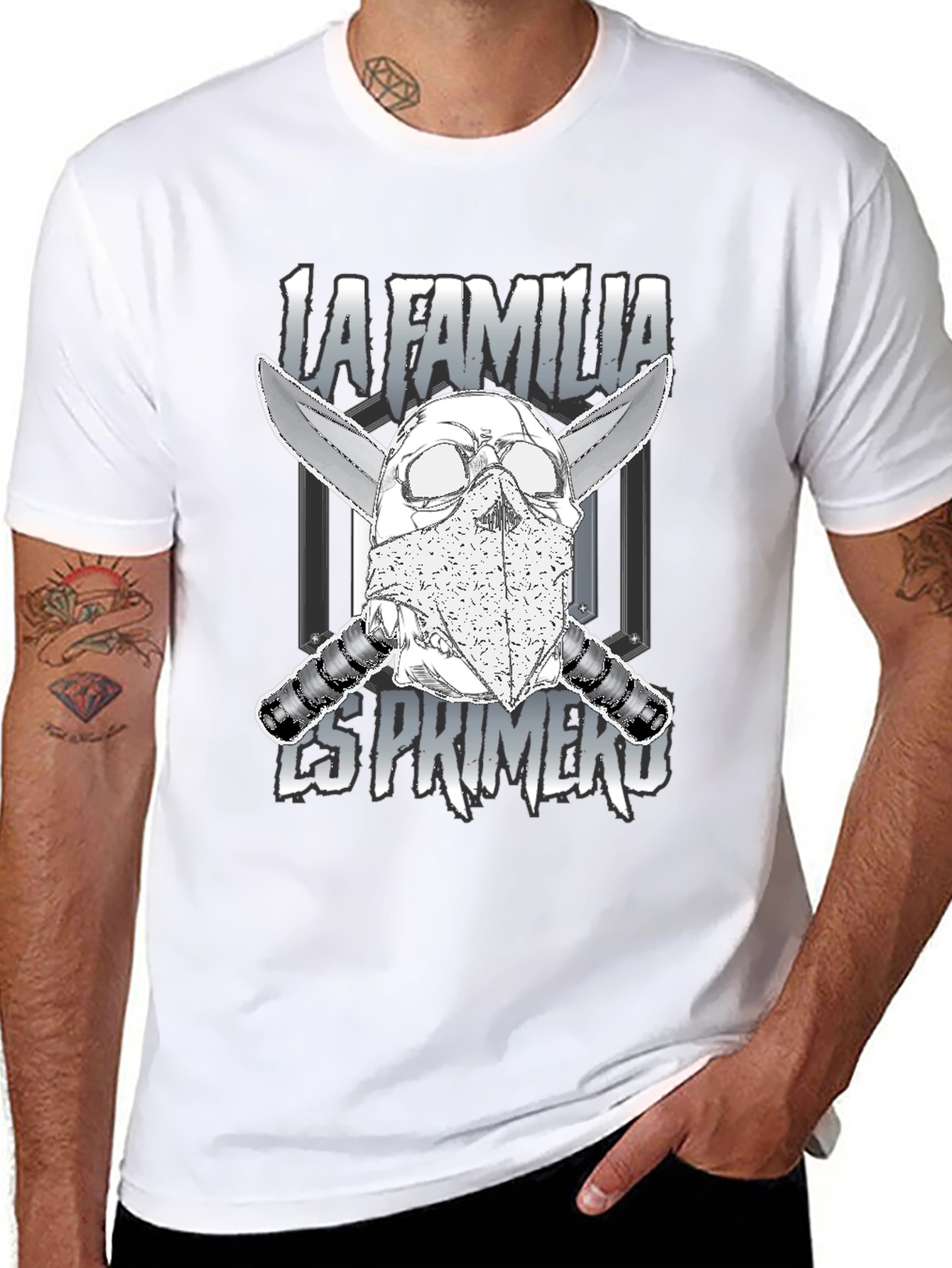 La Familia Es Primero Graphic T-Shirt
