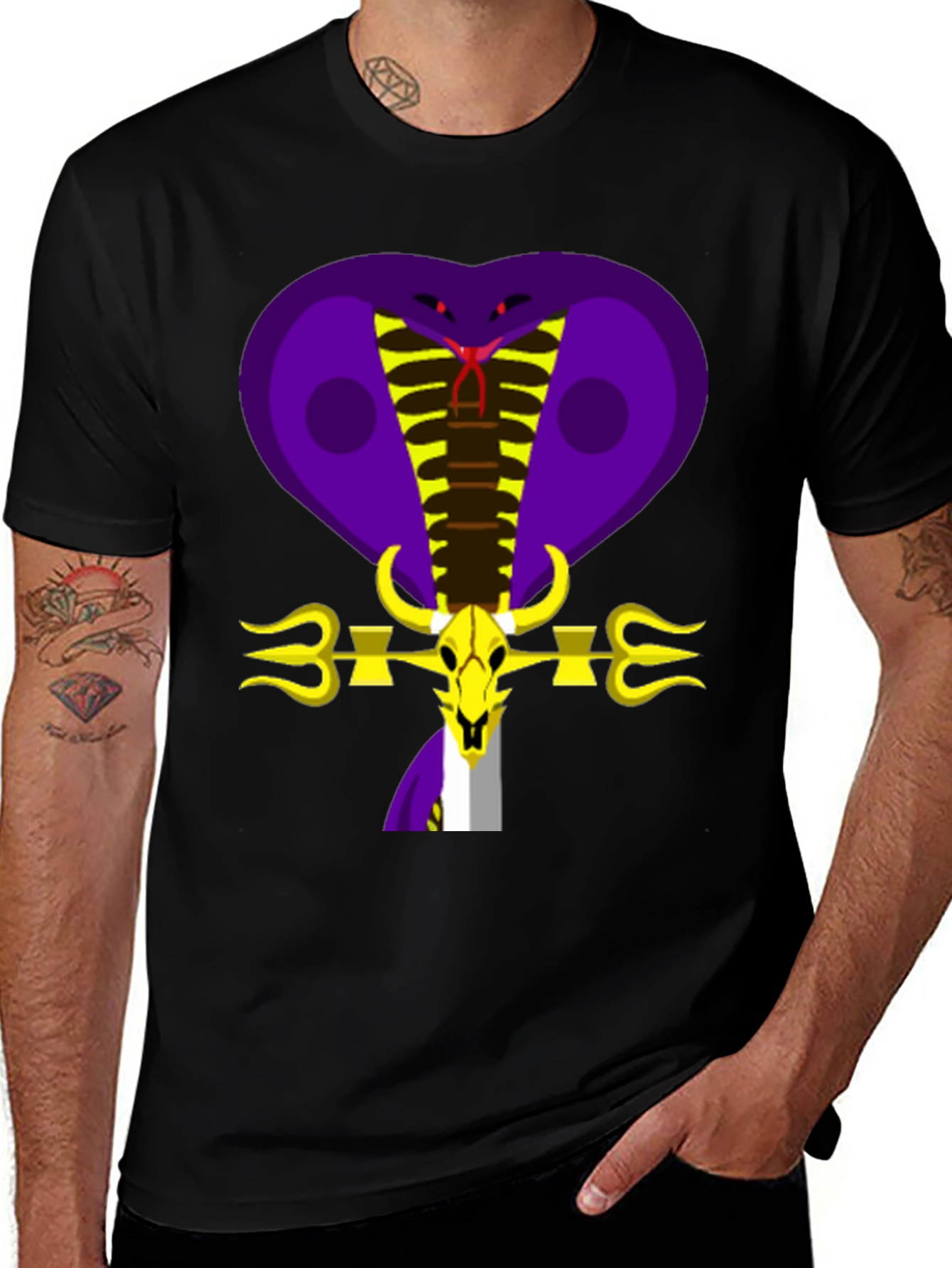 Cobra Skull Graphic Tee - Bold Design
